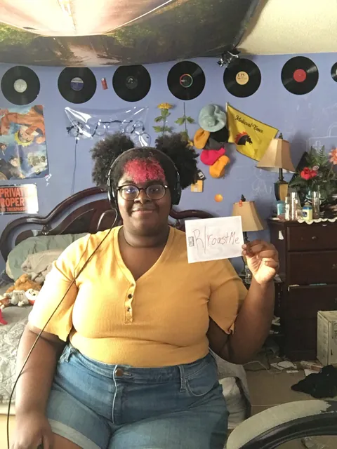 I'm a 21 year old gamer that's trying to make it on youtuber, let me get my first taste of mean comments