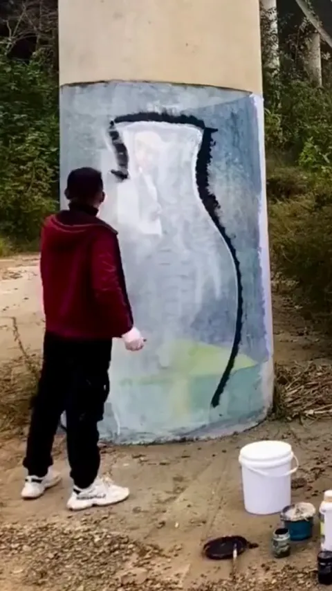 Disappearing Painting