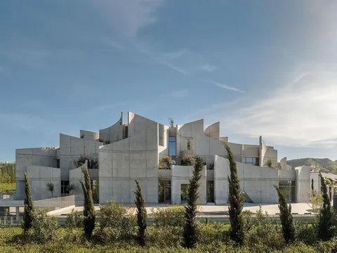 Vet Hospital Tirana by Davide Macullo Architects, TIRANË, ALBANIA