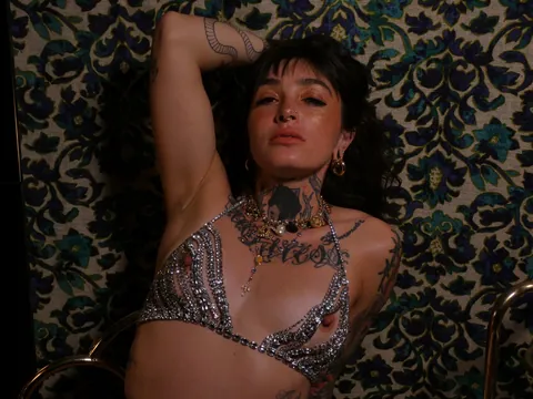 I love this old Hollywood style