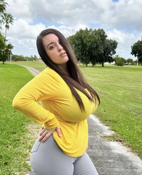 That yellow top