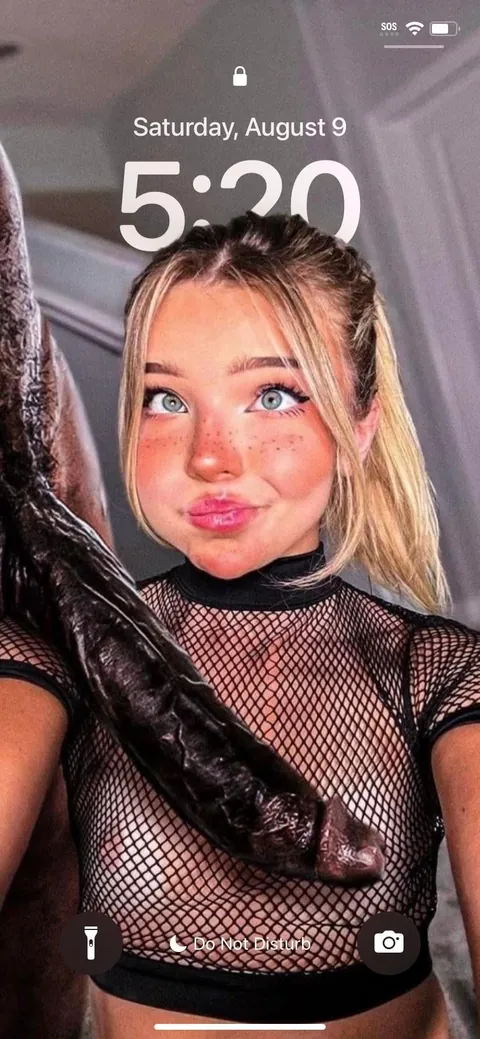 I love seeing you gooners lock screens out in public