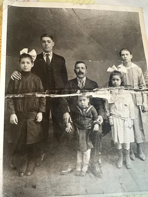 [OC]Great great grandpa raised 5 kids alone after his wife went back to Italy with another man-1910s