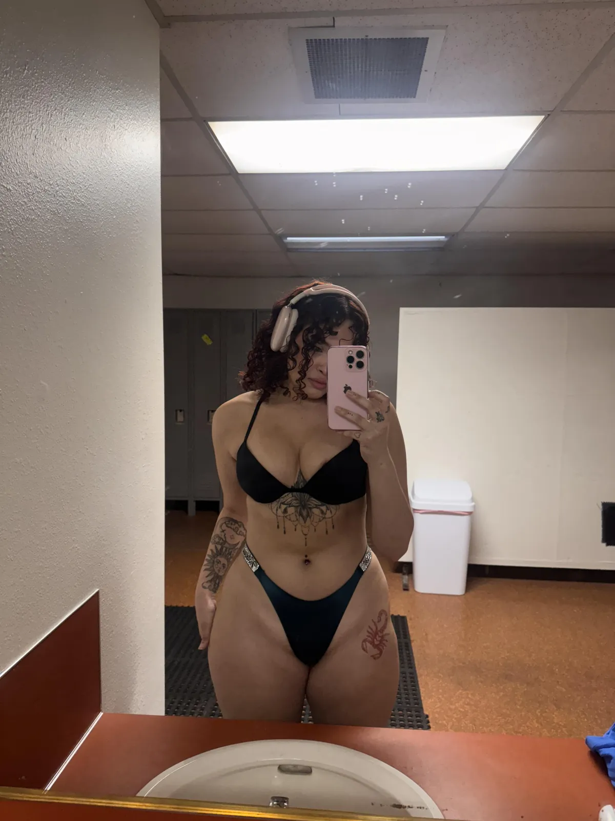 Latina thighs are unbeatable..