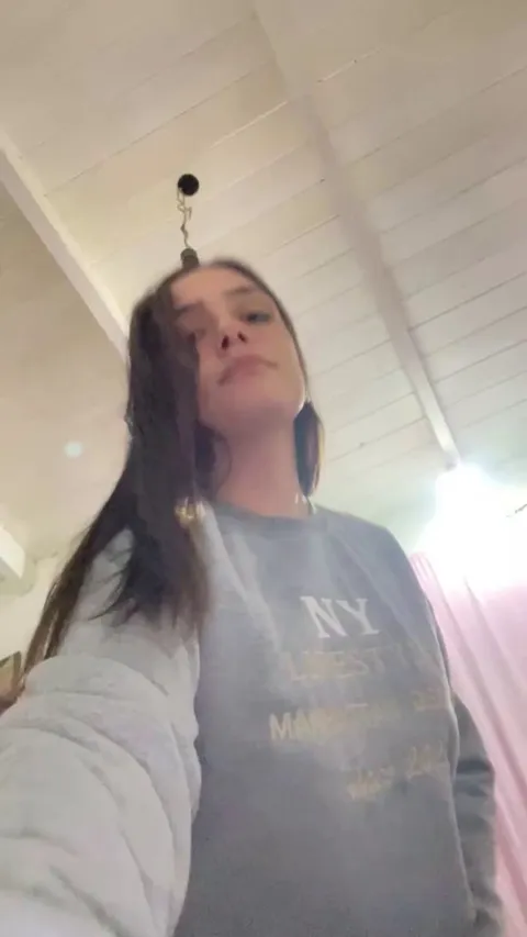 Latina from Argentina horny right now