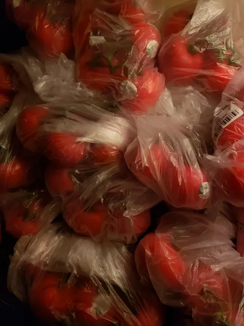 I ordered 12 tomatoes. I received 12 bunches of 6 tomatoes. I have 72 tomatoes and I leave the country for 2 weeks tomorrow...
