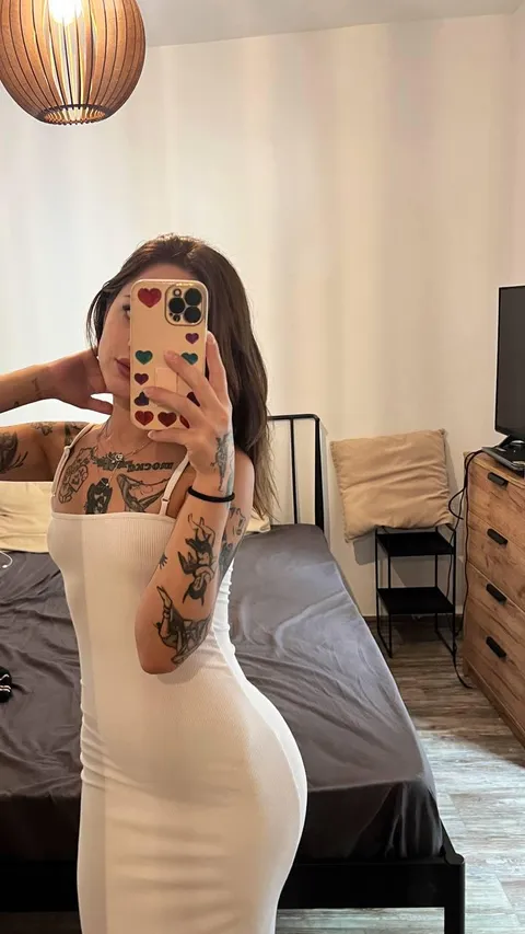 Should i do the shower challenge with the white dress :3