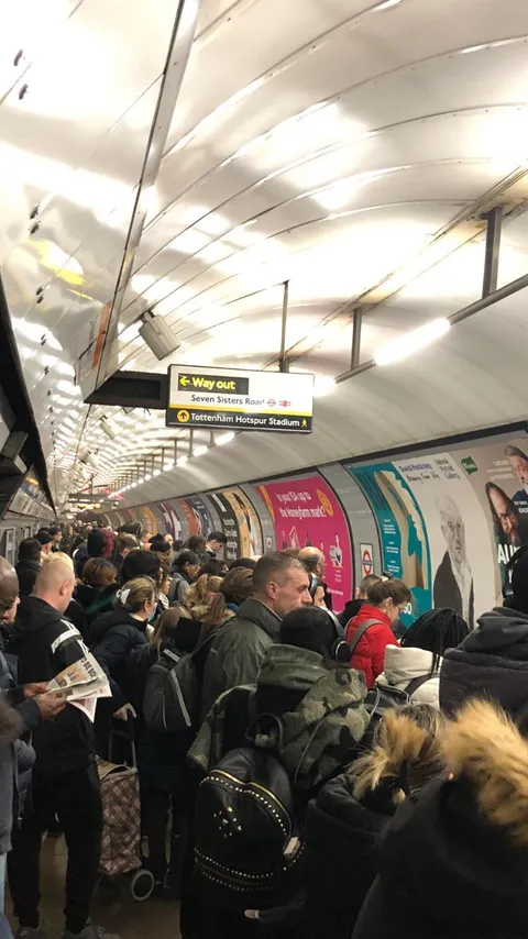 This is what happens when you tell workers to self isolate but don’t protect their incomes