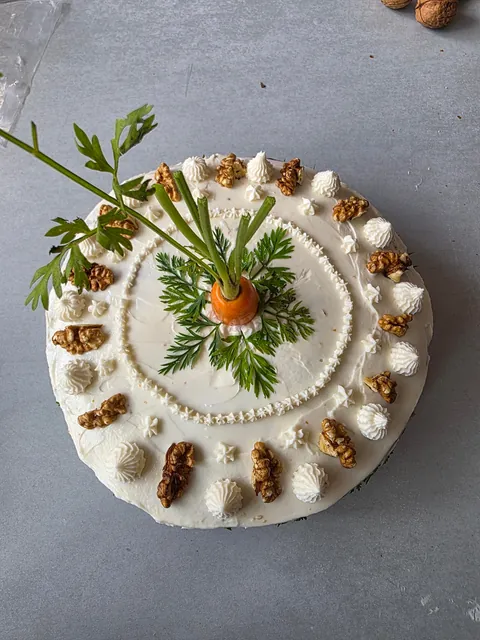 [Homemade] my first carrot cake!