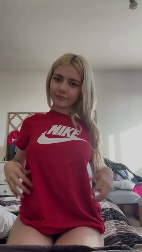 Inexperienced but trying to act sexy