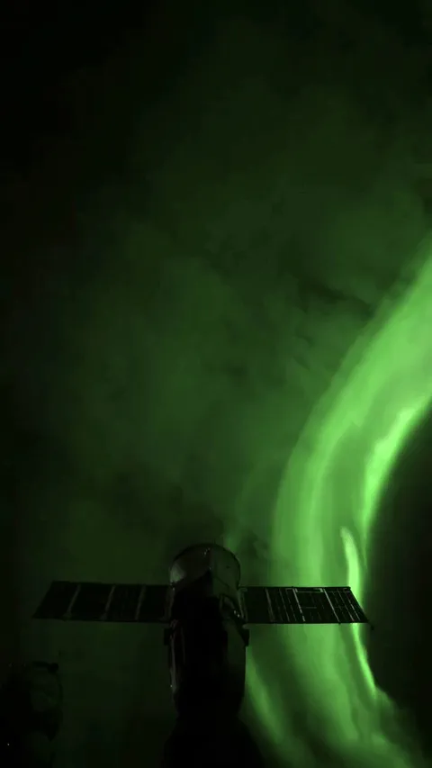 Tonight's green aurora from the International Space Station (Credit: astronaut Don Pettit)