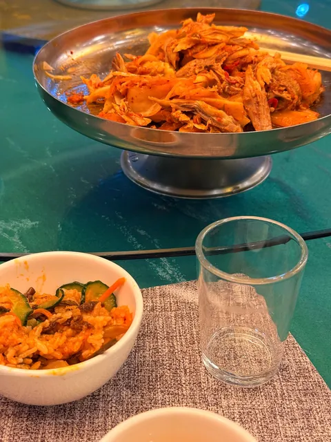 I visited a North Korean restaurant while traveling in China