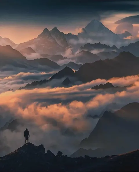 The Himalayas captured by Max Rive