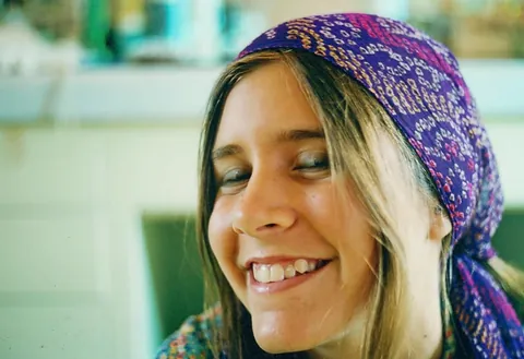 Carrie Fisher in a vacation thru Europe in 1971. Before her role in star wars when she was just the daughter of Debbie Reynolds.