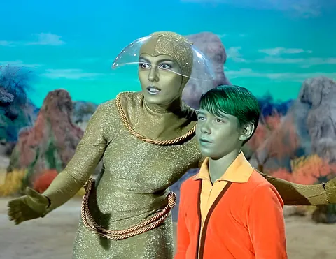 This TV show was such a big part of my childhood, Lost in Space ran for three seasons from 1965 to 1968 and is still in replay today...