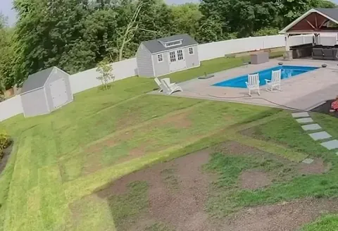 Shooing an animal out of the yard (with audio)