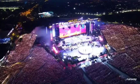 Crazy times ahead. This video is not real. @runway 3