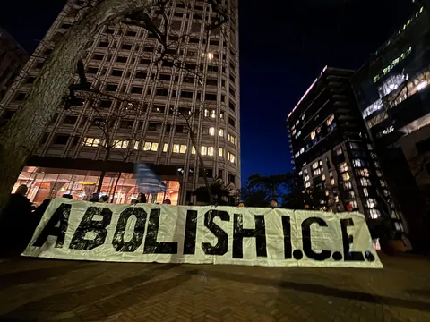 [OC] Vigil and march for Renee Good and Alex Pretti at the intersection outside Fed bldg in Seattle