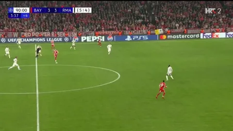 Bayern Munich [4] - 3 Real Madrid - Michael Olise 90'+4' [6-4 on agg.]