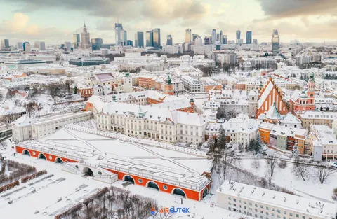 Winter in Warsaw (Poland). A view of the Kraków Suburb and the Saxon façade of the Royal Castle.