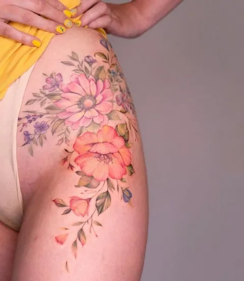 Advice needed: Any fellow fat women with large upper thigh/hip tattoos?