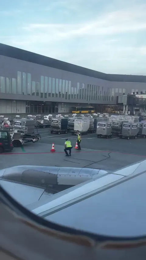 Co-workers having a wholesome moment