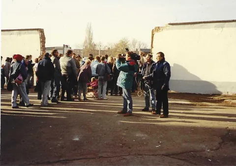 Unseen photos from inside East Berlin the day the Berlin Wall fell