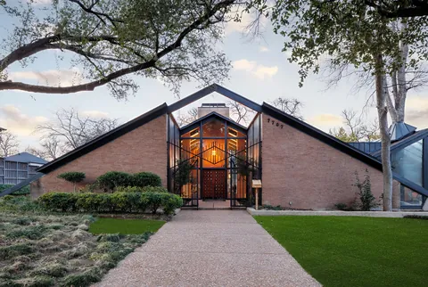 House designed in 1966 by architect Jack Morgan (Dallas, Texas, US).