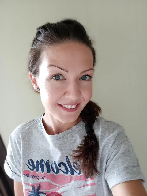 Am I cute mom? [F35]