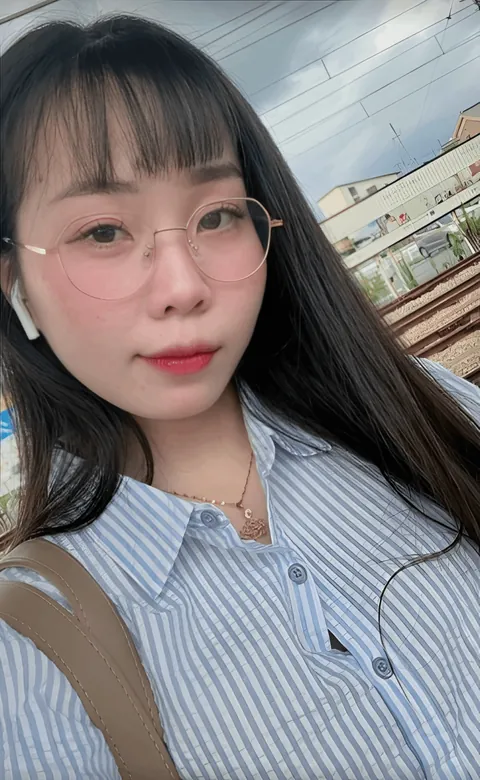 19yo Viet ready to breed