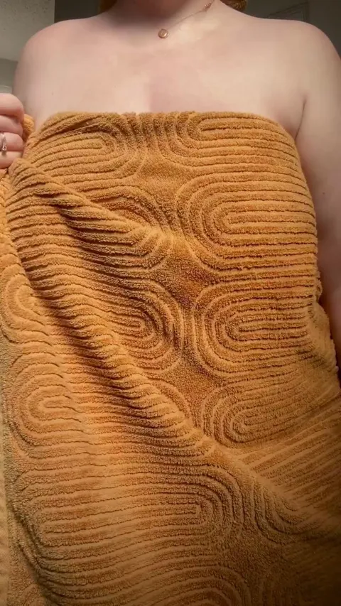 and for my next magic trick… I’ll make a horny girl appear! Did it work?