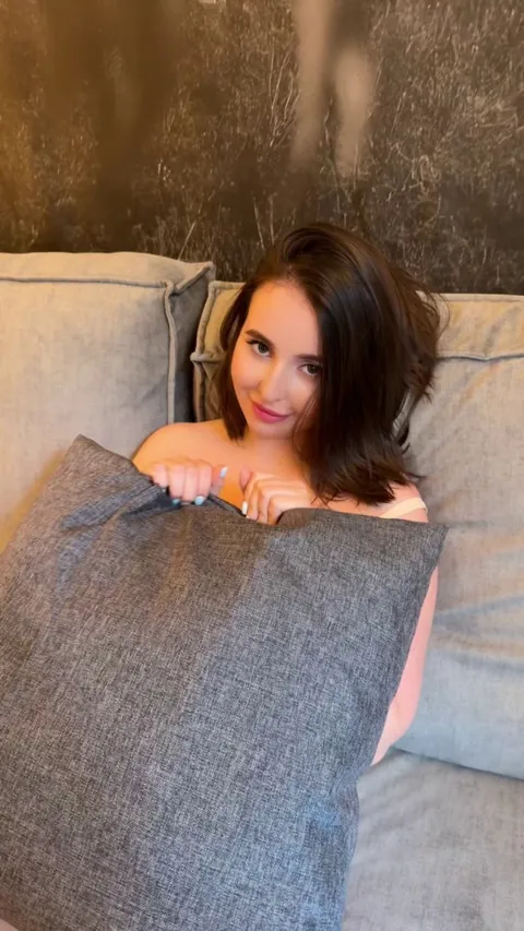 Imagine my boobs while you'll fck me