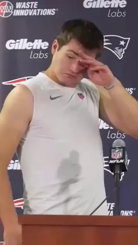[Highlight] Drake Maye leads press conference by clapping it up for the Patriots defense