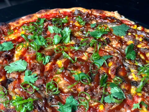 [Homemade] pulled pork pizza