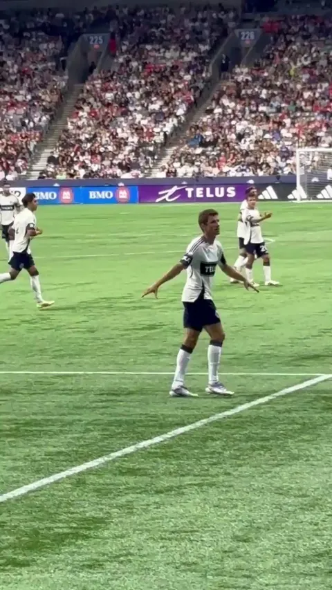 Thomas Müller Running the Vancouver Whitecaps