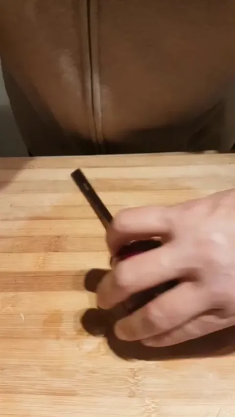 TIL learned that you can cut onions with a potato peeler