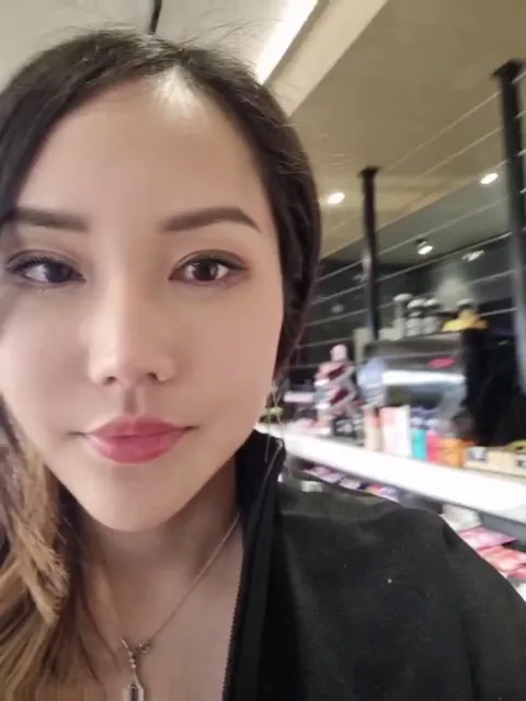 Spotting titties outside is always a good time so here's mine!