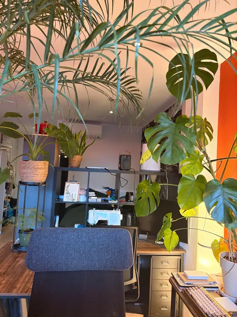 Our cozy 32m² studio apartment + tiny balcony in the Netherlands on a snowy day