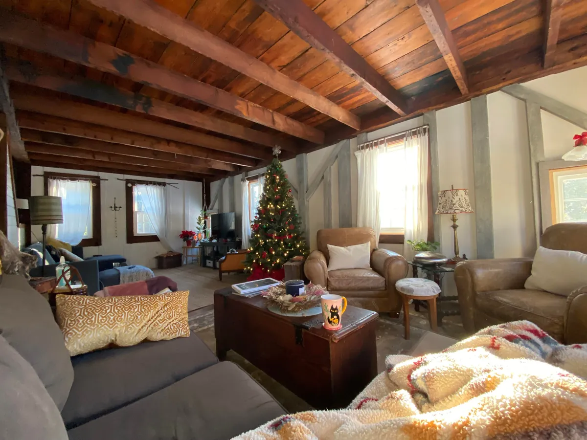 A Vermont home I just finished renovating ☺️ Which is your favorite room?