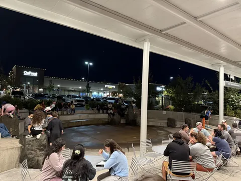 [OC] The Antifa mob I was a part of in Portland, OR tonight.