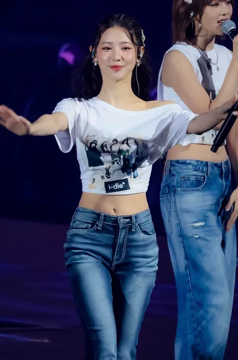 Idle- Miyeon ft. Minnie