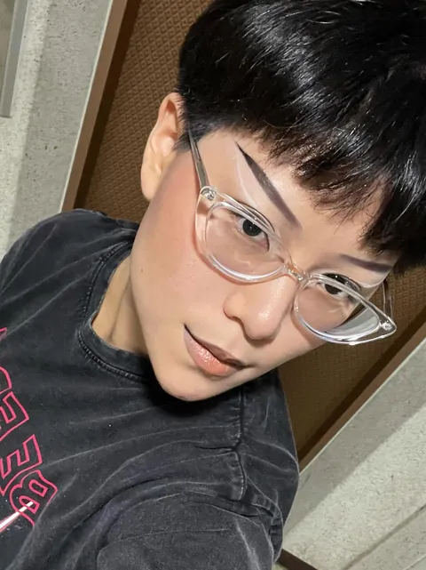 White winged boy◻️