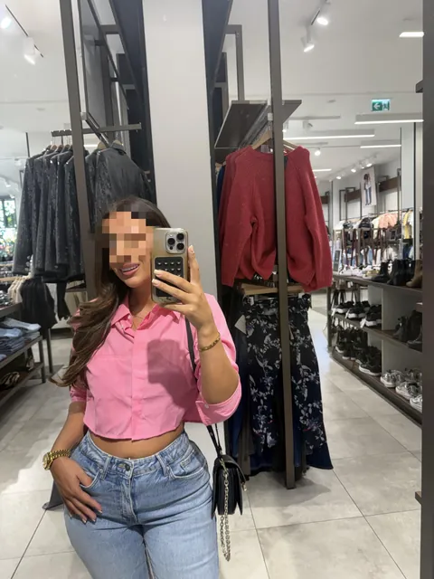 Flashing at the woman’s section