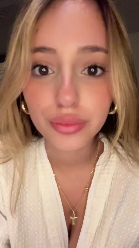 I’m more comfortable without a bra (reveal)