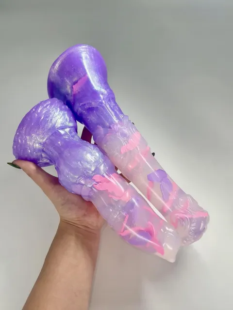 Cute and Spooky 🩷💜