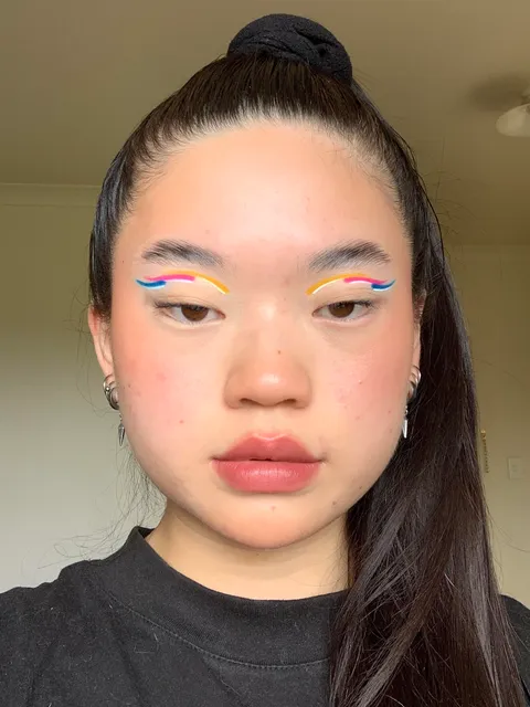 Stacked Crease Liner