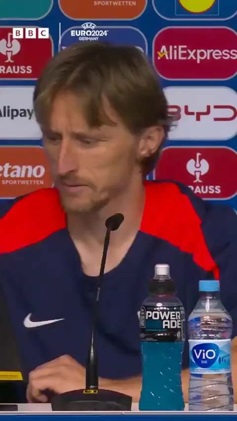 A great exchange between an Italian journalist and Luka Modric