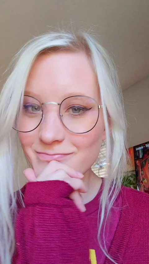 Bouncing what mama gave me 🥰 [GIF]