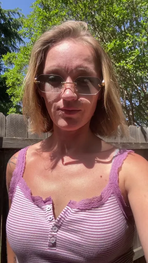 The pee fetish makes me wifey material