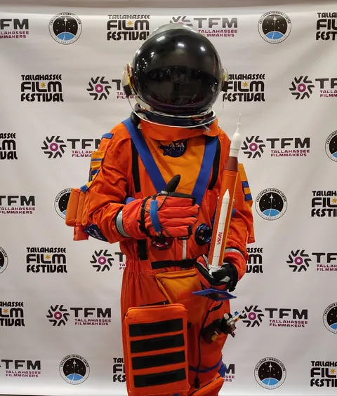 My Orion Survival Suit cosplay won an award at the cosplay contest!